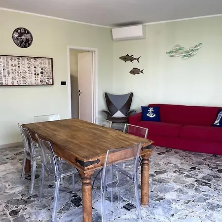 Lido Di Jesolo, Lovely And Sea View Flat شقة